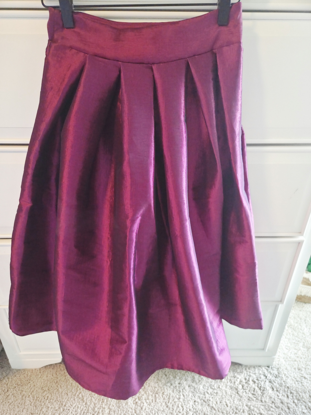 Women’s Pleated Taffeta Midi Skirt in Deep Magenta